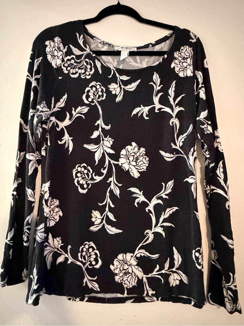 White House Black Market Black and White Floral Long Sleeve Top